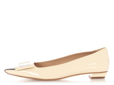 Roger Viver Cream and Black Patent Buckle Flats Online now