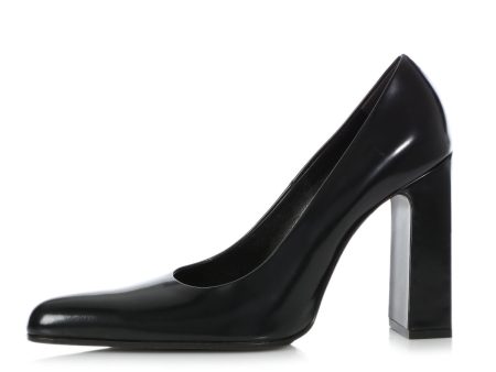 Balenciaga Black Leather Pumps For Discount