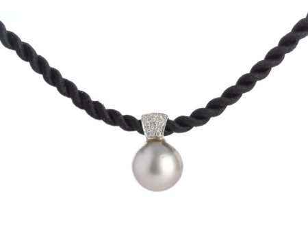 18K White Gold 15mm Gray Tahitian Pearl and Diamond Pendant Necklace For Sale