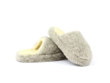 Mule Slippers in Light Grey Fashion